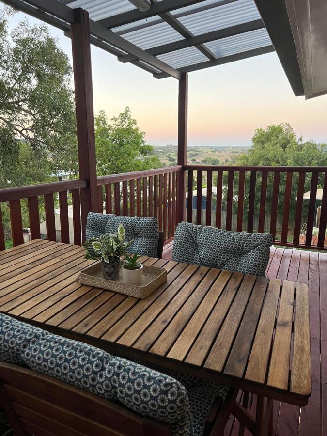 Childers Charmer With Aircon, Wifi & Modern Luxuries Extérieur photo