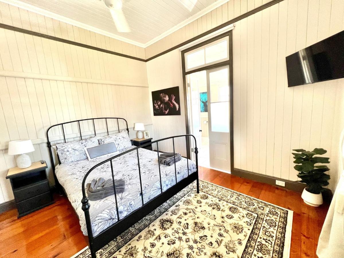 Childers Charmer With Aircon, Wifi & Modern Luxuries Extérieur photo